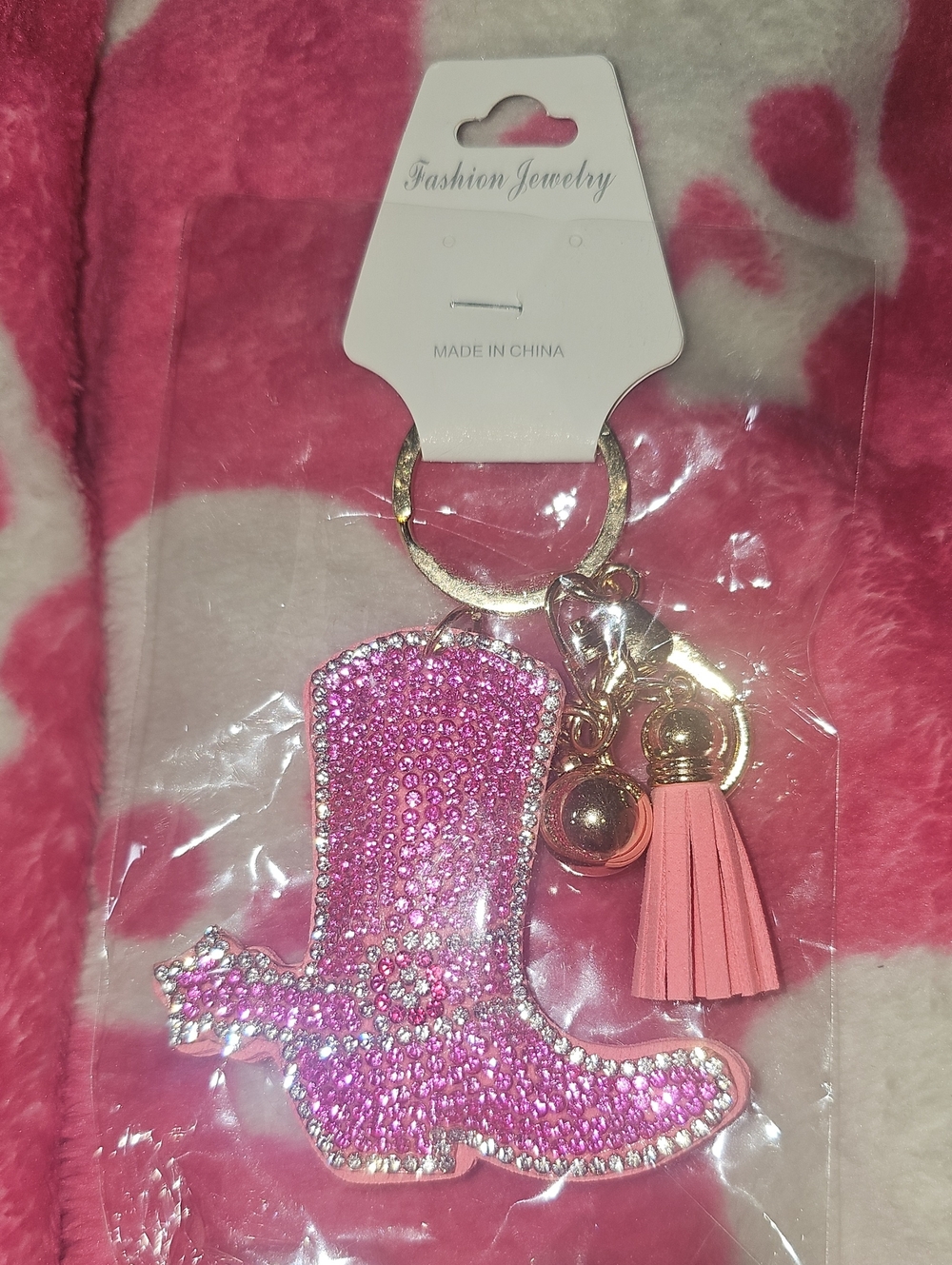 NWT RHINESTONE WHITE AND PINK COWGIRL BOOT Keychain